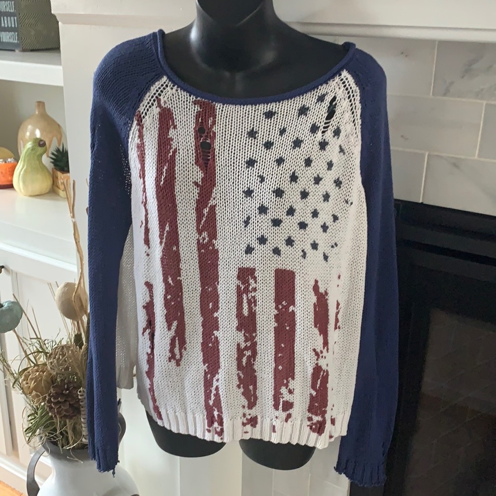 Wooden Ships distressed Americana sweater. Size Sm/Md (6/8).
